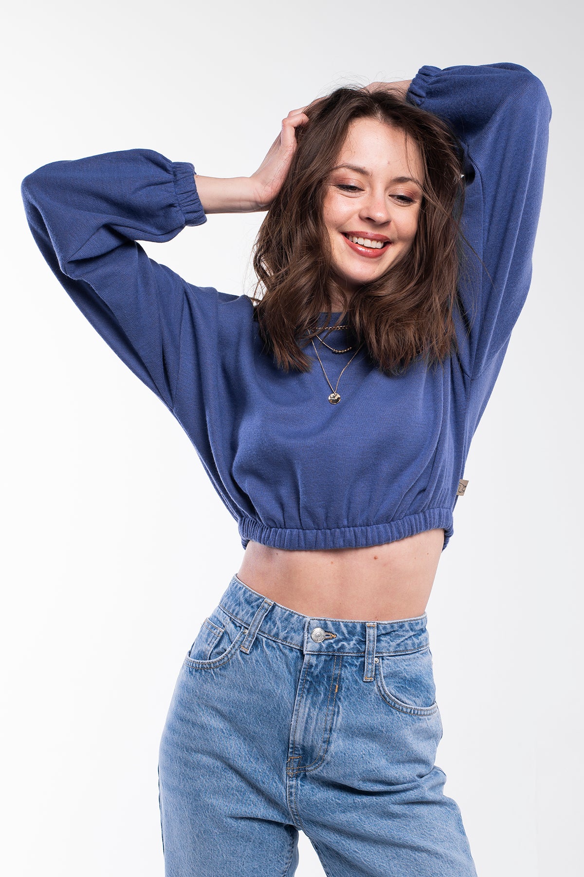 Crew neck pullover top in blue bell.