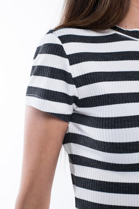     crop-top-t-shirt-striped-charcoal-3
