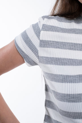     crop-top-t-shirt-striped-grey-4